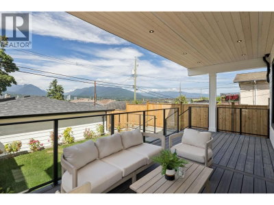 2815 TRINITY Street | Vancouver British Columbia | Slide Image Fifteen