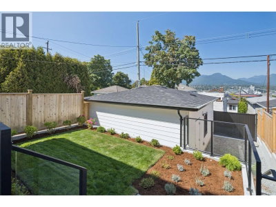 2815 TRINITY Street | Vancouver British Columbia | Slide Image Thirty-eight