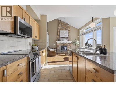 4 HICKORY Drive | Port Moody British Columbia | Slide Image Eight