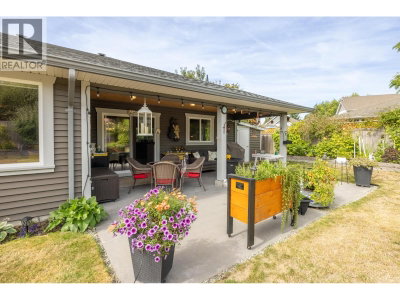 4784 TAMARACK Place | Sechelt British Columbia | Slide Image Thirty-two