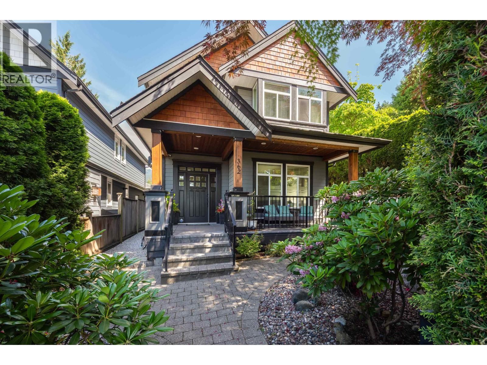 362 21ST Street, North Vancouver, British Columbia V7L 3B8