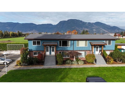 1725 BEAMAN Drive | Agassiz British Columbia | Slide Image Two
