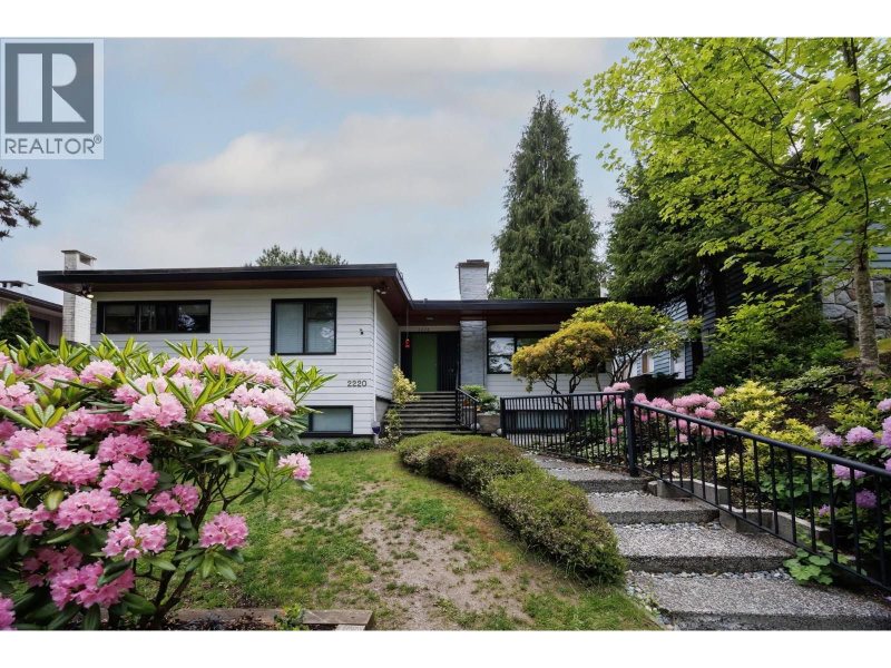2220 32ND Avenue Vancouver British Columbia, V6L 2B2 - 5 Bedrooms Home For Sale