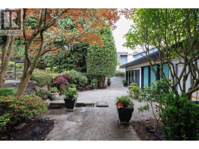 2220 32ND Avenue | Vancouver British Columbia | Slide Image Ten