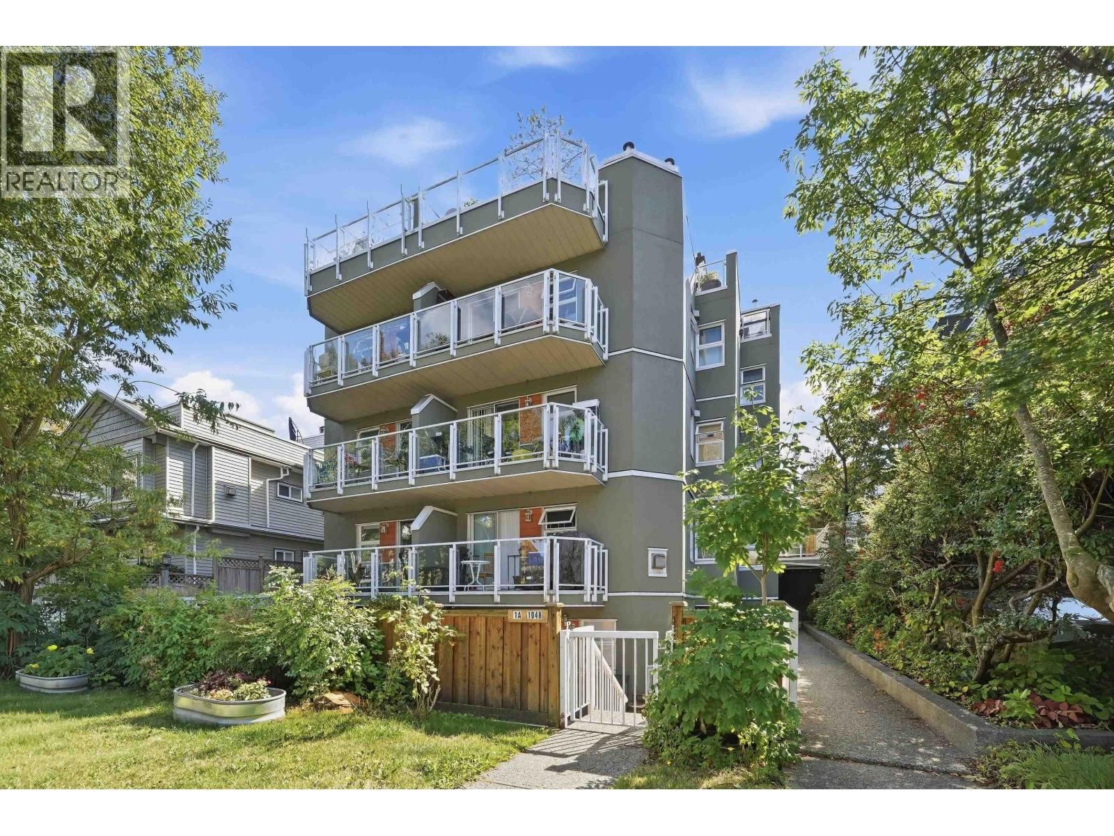 1048 7TH Avenue, Vancouver, British Columbia V5T 1P7