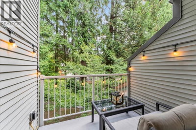 2994 COAST MERIDIAN Road | Port Coquitlam British Columbia | Slide Image Four
