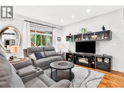 12565 190A Street | Pitt Meadows British Columbia | Slide Image Four