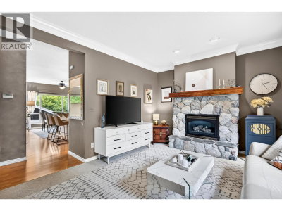 22799 116 Avenue | Maple Ridge British Columbia | Slide Image Six