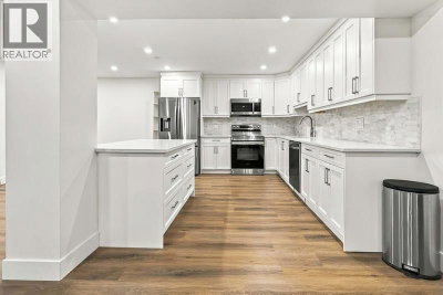 734 CARLETON Drive | Port Moody British Columbia | Slide Image Twenty-one