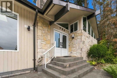 734 CARLETON Drive | Port Moody British Columbia | Slide Image Thirty-two