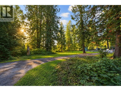 12406 254 Street | Maple Ridge British Columbia | Slide Image Twelve