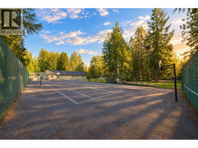 12406 254 Street | Maple Ridge British Columbia | Slide Image Three