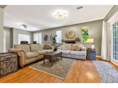 808 RAMONA Place | Harrison Hot Springs British Columbia | Slide Image Thirteen