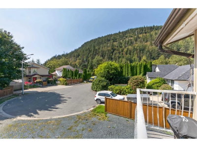 808 RAMONA Place | Harrison Hot Springs British Columbia | Slide Image Thirty-two