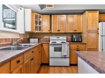 808 RAMONA Place | Harrison Hot Springs British Columbia | Slide Image Nine