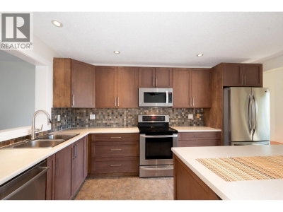 1140 CASTLE Crescent | Port Coquitlam British Columbia | Slide Image Eleven