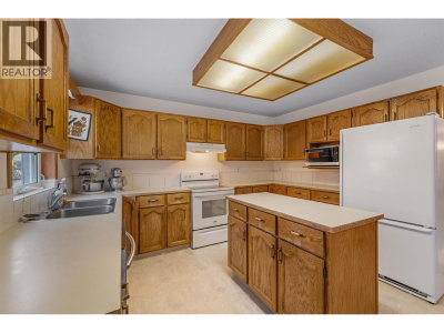 2240 CANAN Way | Prince George British Columbia | Slide Image Thirteen