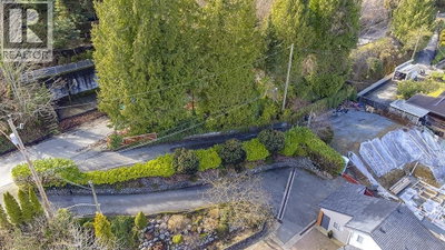 5645 HIGHFIELD Drive | Burnaby British Columbia | Slide Image Ten