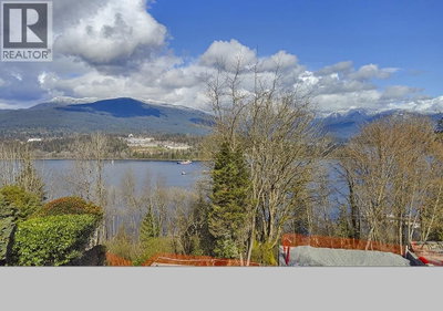 5645 HIGHFIELD Drive | Burnaby British Columbia | Slide Image Twenty-one