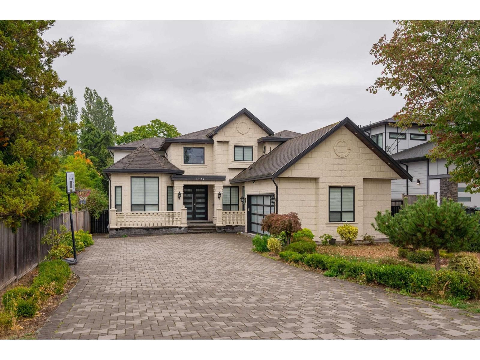 1772 156A Street, Surrey, British Columbia V4A 4W1