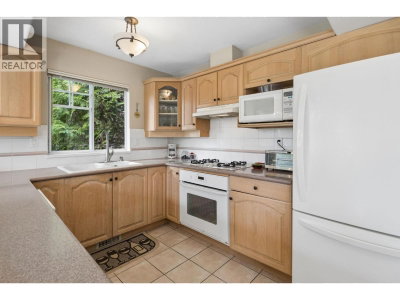 2979 PANORAMA Drive | Coquitlam British Columbia | Slide Image Thirteen