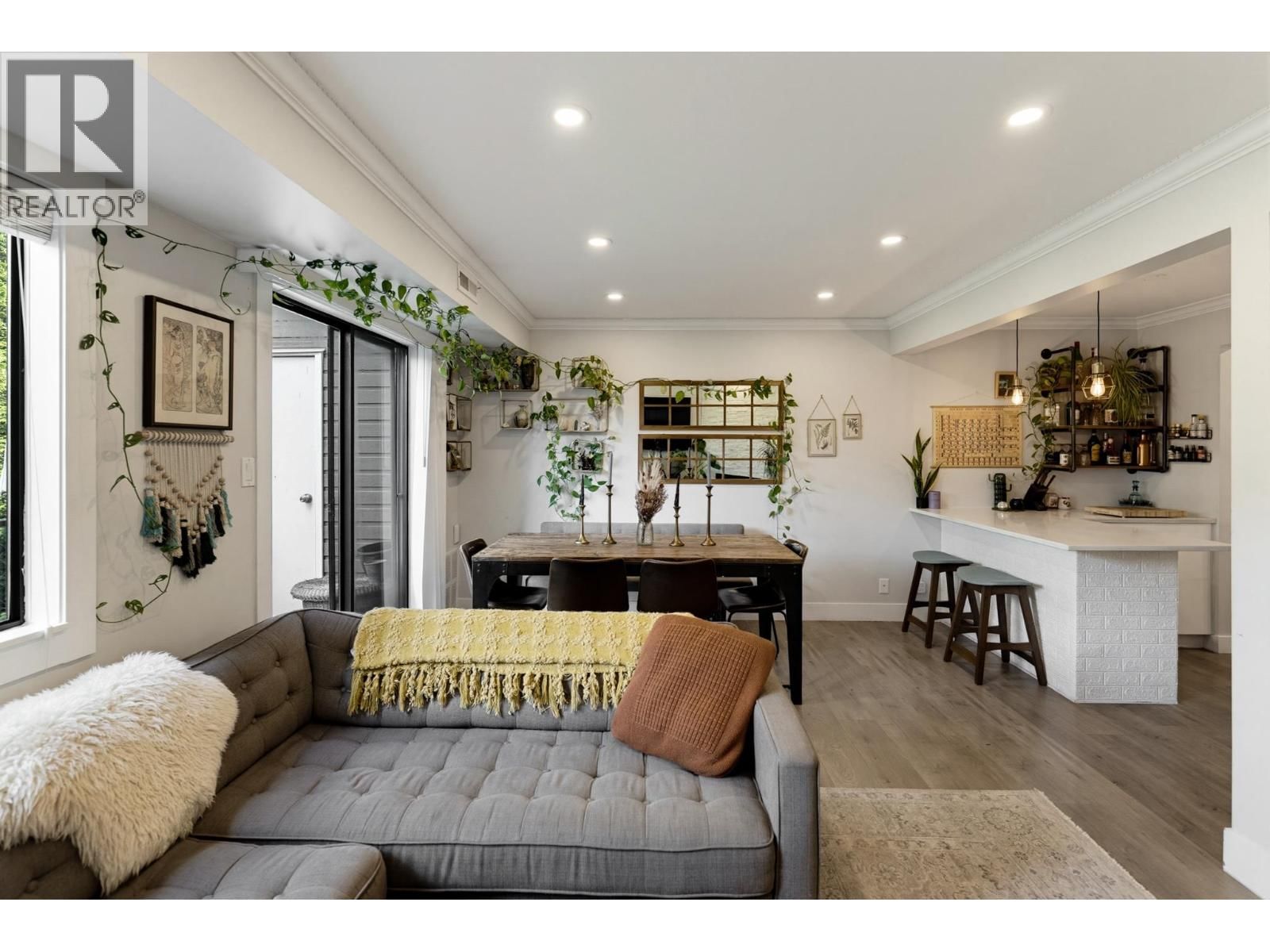 1845 GOLETA Drive, Burnaby, British Columbia V5A 1P6