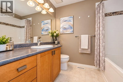 2200 PANORAMA Drive | Port Moody British Columbia | Slide Image Twenty