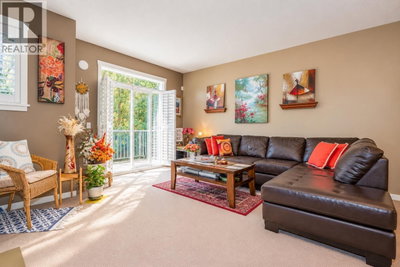 2200 PANORAMA Drive | Port Moody British Columbia | Slide Image Six