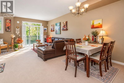 2200 PANORAMA Drive | Port Moody British Columbia | Slide Image Nine