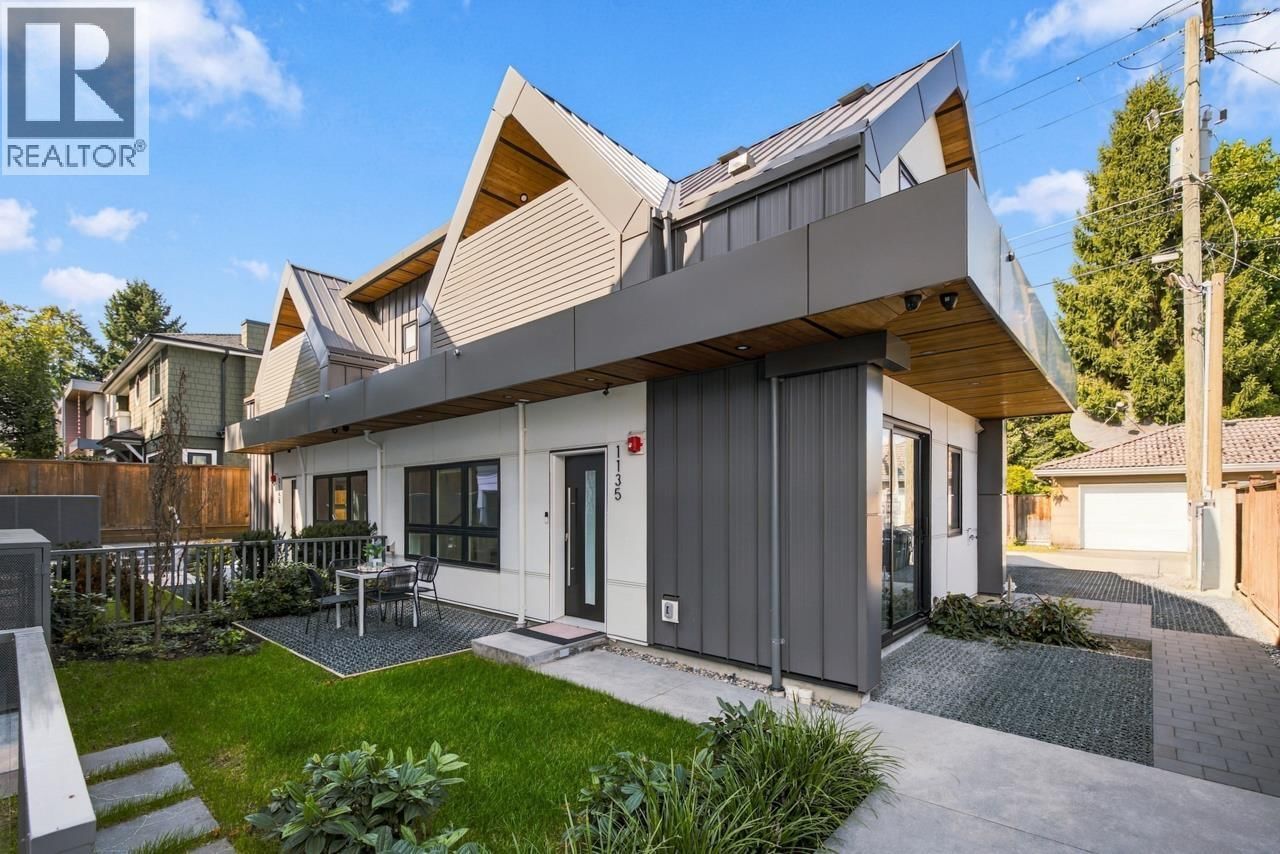 1135 33RD Avenue, Vancouver, British Columbia V6M 1A3