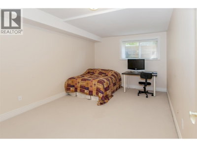 1583 PARKWAY Boulevard | Coquitlam British Columbia | Slide Image Thirty-three