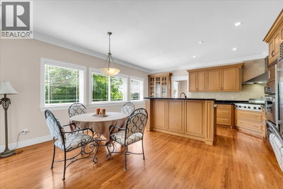 1583 PARKWAY Boulevard | Coquitlam British Columbia | Slide Image Nine