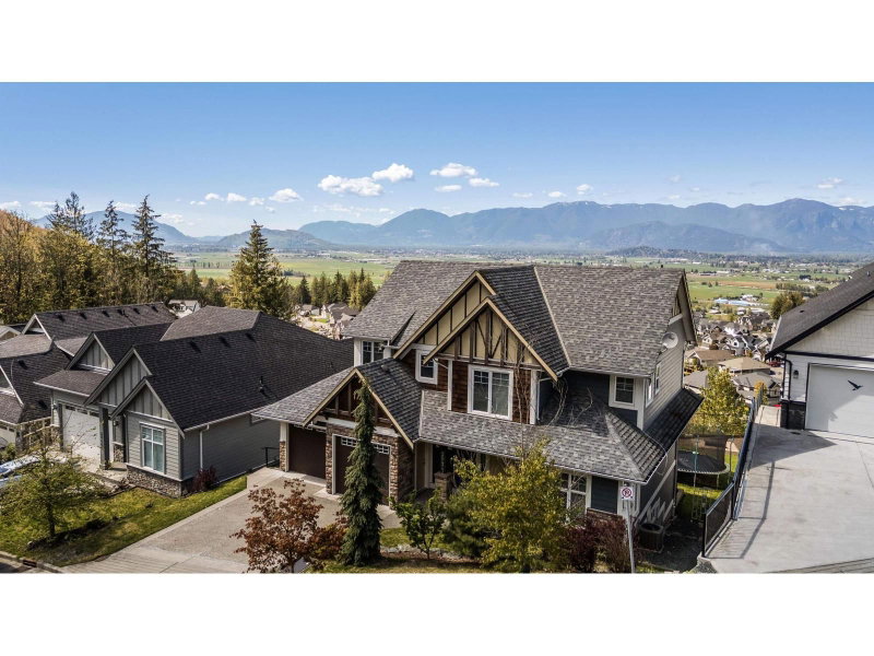 50473 KINGSTON Drive Chilliwack British Columbia, V4Z 0C2 - 7 Bedrooms Home For Sale
