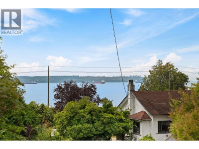 2820 MARINE Drive | West Vancouver British Columbia | Slide Image Seventeen