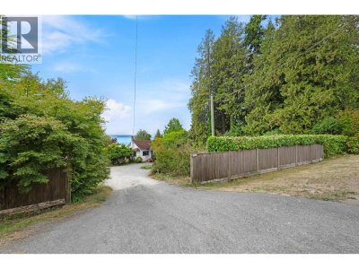 2820 MARINE Drive | West Vancouver British Columbia | Slide Image Eighteen