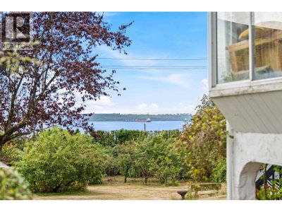 2820 MARINE Drive | West Vancouver British Columbia | Slide Image Twenty-three
