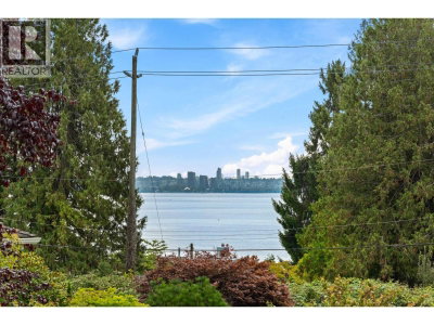 2820 MARINE Drive | West Vancouver British Columbia | Slide Image Thirty-two