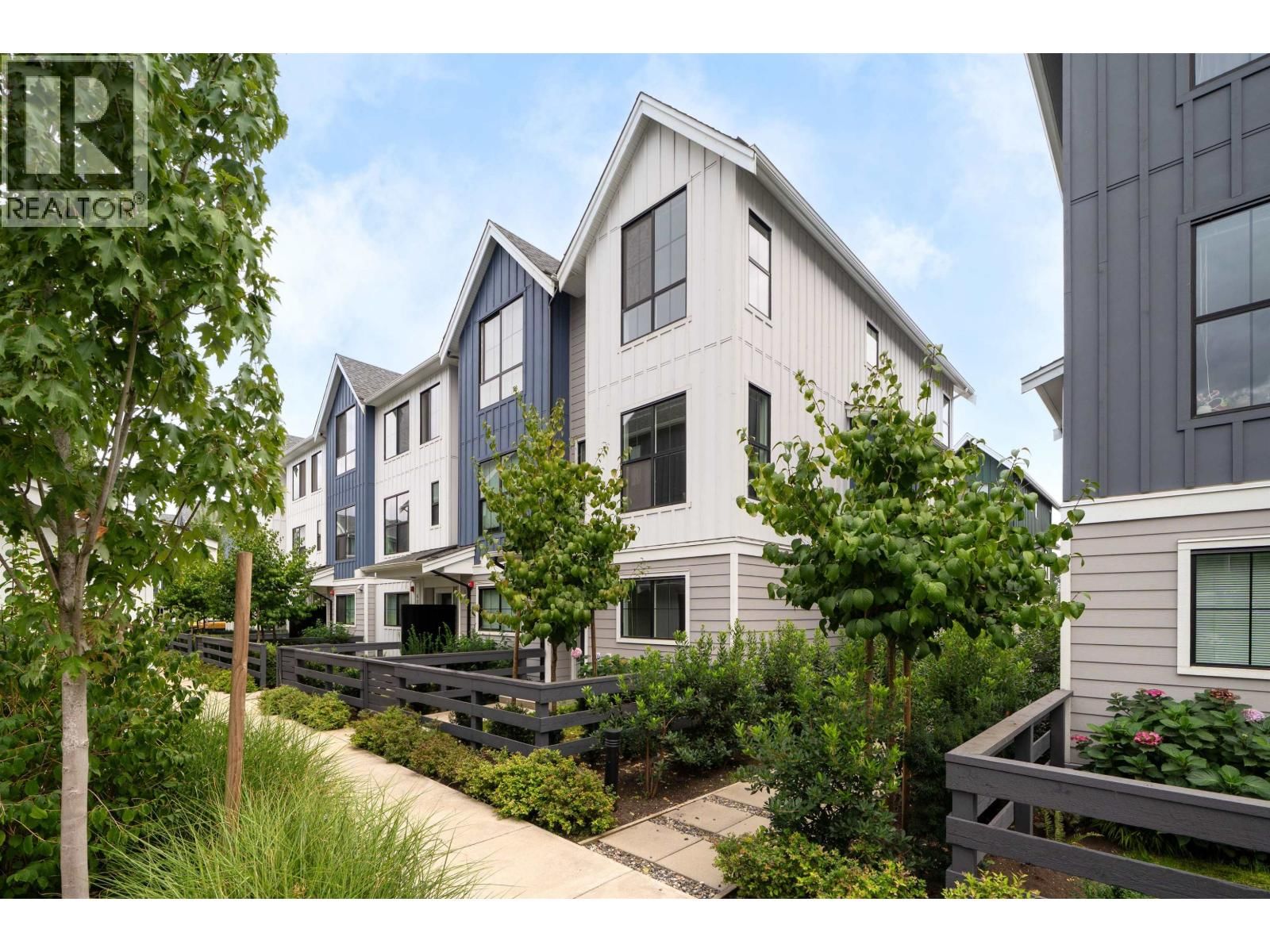 488 FURNESS Street, New Westminster, British Columbia V3M 0M1