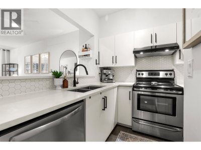 1369 56 Street | Tsawwassen British Columbia | Slide Image Eight