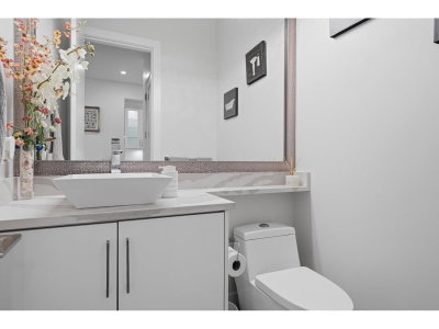 20549 70A Avenue | Langley British Columbia | Slide Image Twelve