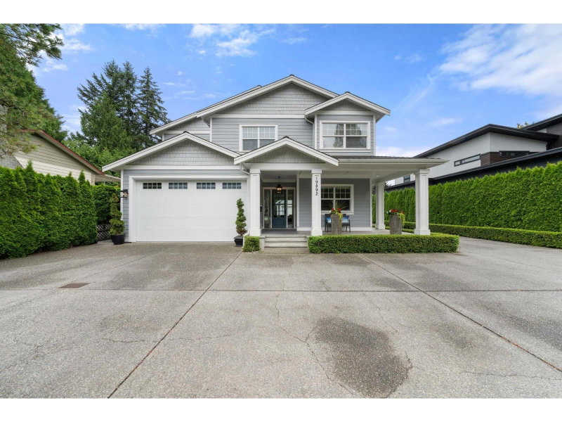 19892 44 Avenue Langley British Columbia, V3A 3E2 - 6 Bedrooms Home For Sale