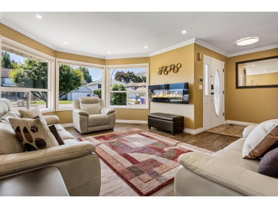 46677 RAMONA Drive | Chilliwack British Columbia | Slide Image Twelve