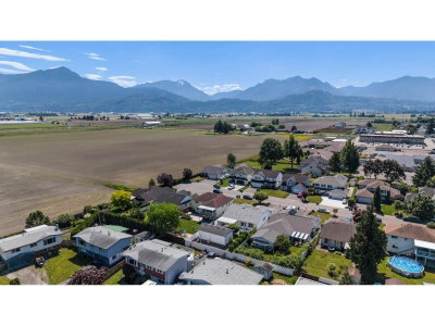 46677 RAMONA Drive | Chilliwack British Columbia | Slide Image Six