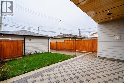 150 51ST Avenue | Vancouver British Columbia | Slide Image Fourteen