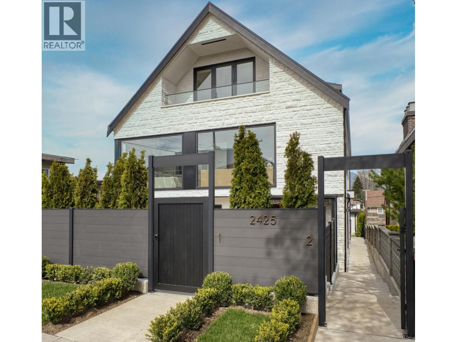 2425 KITCHENER Street, Vancouver, British Columbia V5K 3C4
