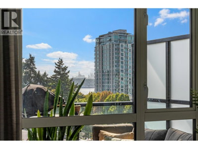 105 2ND Street | North Vancouver British Columbia | Slide Image Six