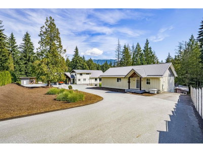 10062 CHARLONG Terrace | Mission British Columbia | Slide Image Six