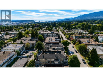 125 18TH Street | North Vancouver British Columbia | Slide Image Twenty-eight