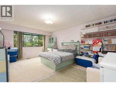 7340 SCHAEFER Avenue | Richmond British Columbia | Slide Image Nine