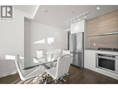 657 WHITING Way | Coquitlam British Columbia | Slide Image Seven